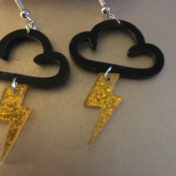 Cloud & Glittery Lightning Bolt Earrings NWT - Picture 2 of 4